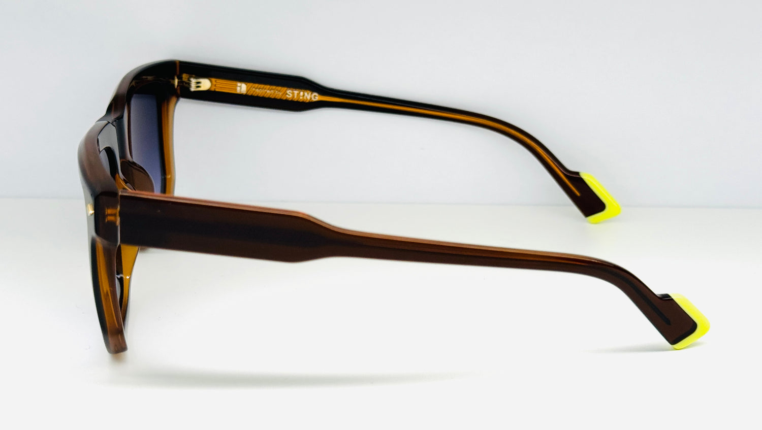 Occhiali da Sole SST518 Sting COL.07M1 cal. 52 ponte 21 asta 145