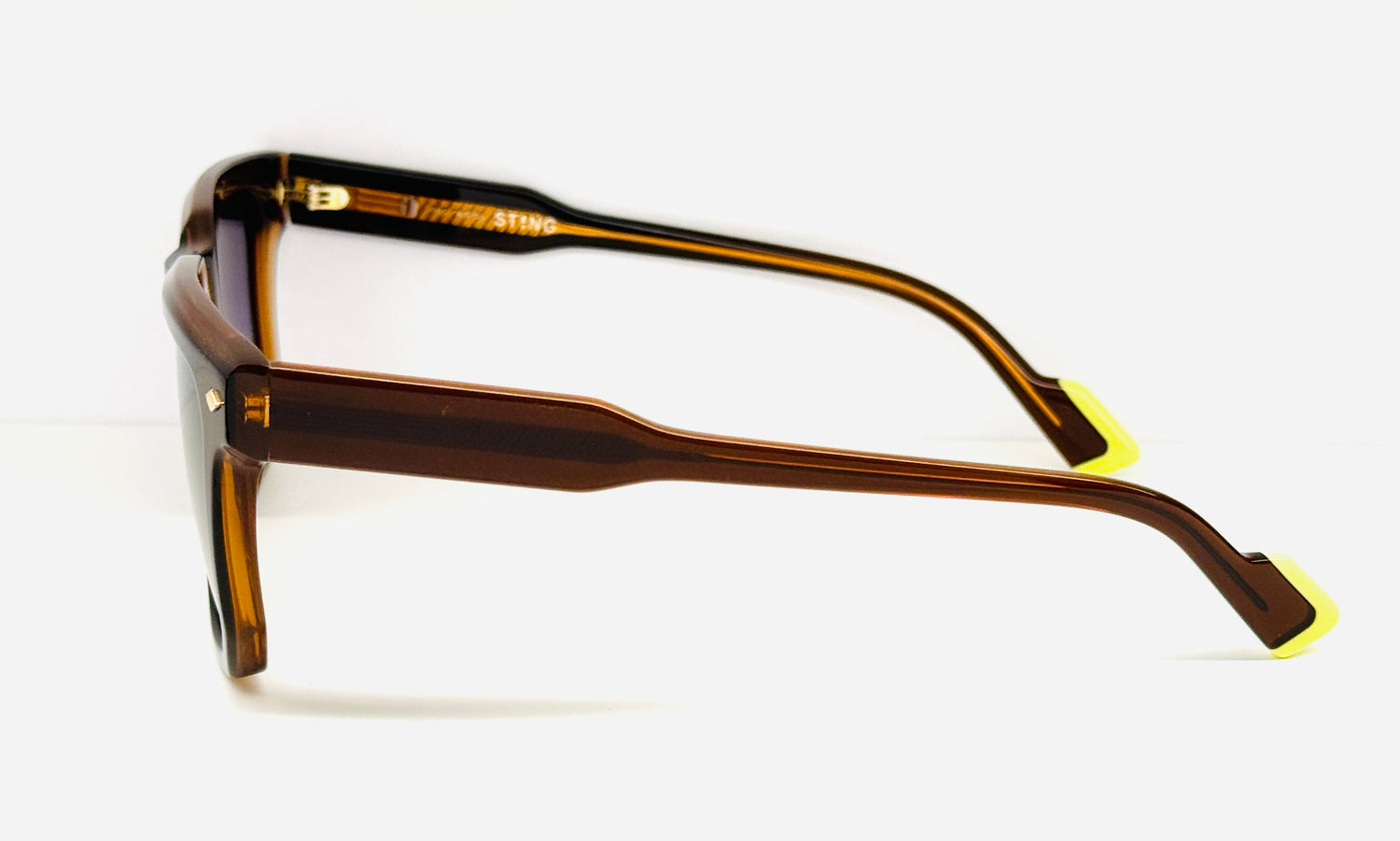 Occhiali da Sole Sting SST519V COL.090Y cal. 54 ponte 20 asta 145
