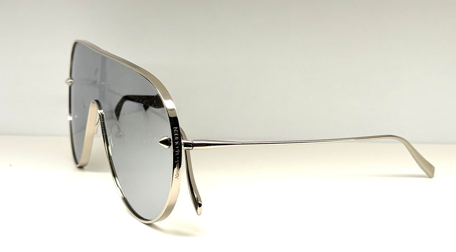 Occhiali da sole Alexander McQueen AM0481s 004 cal. 99 ponte 01 asta 145