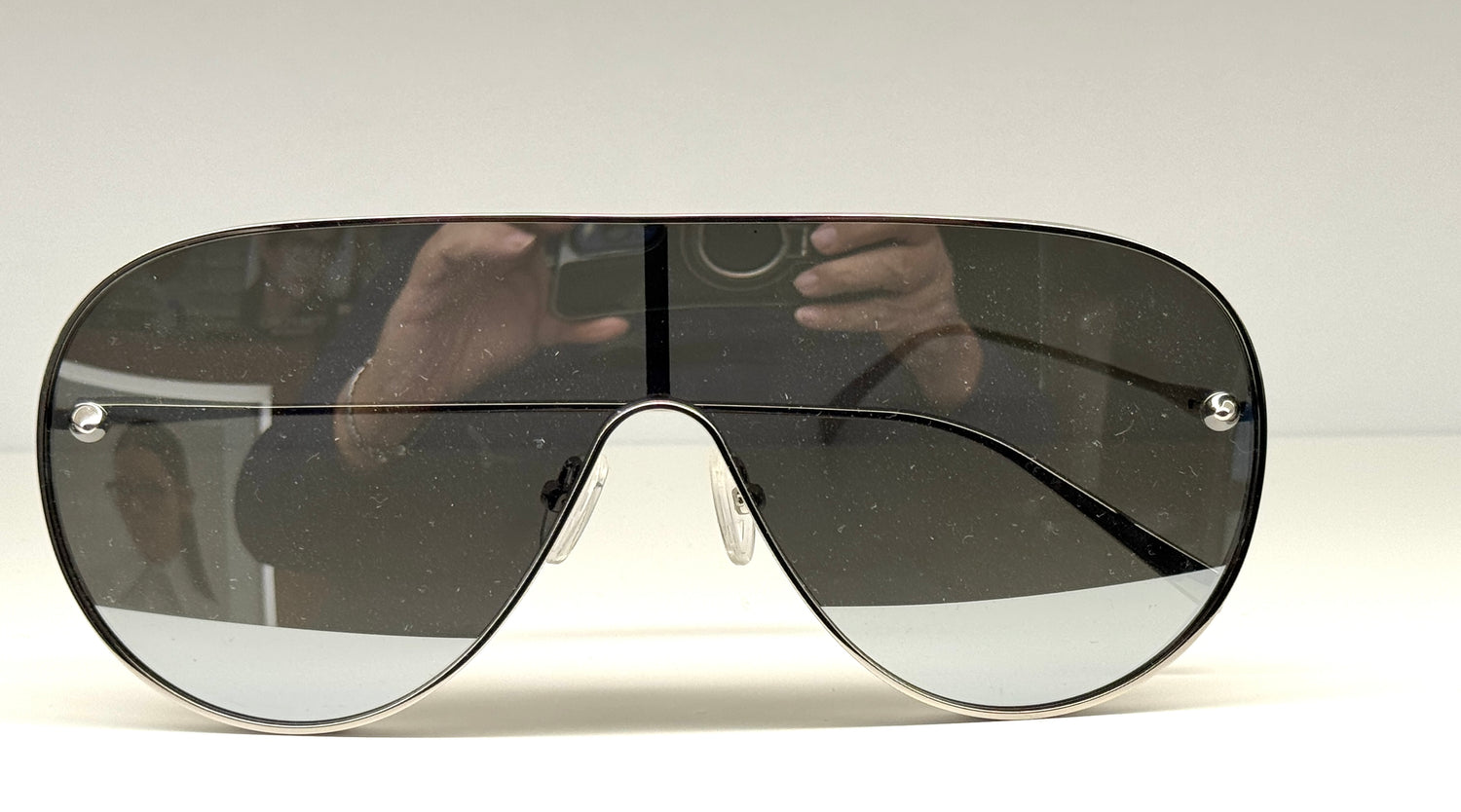 Occhiali da sole Alexander McQueen AM0481s 004 cal. 99 ponte 01 asta 145