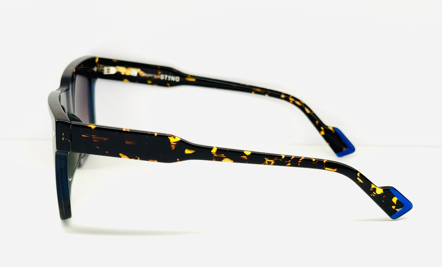 Occhiali da Sole Sting SST518V COL.06S8 cal. 52 ponte 21 asta 145