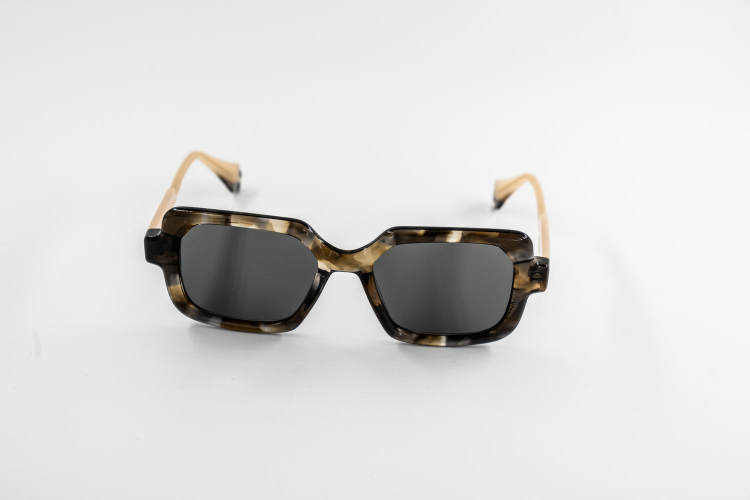 Occhiali da sole GIGI Studios ALEXIA 6666/9 1190 cal.51 ponte 18 asta 137